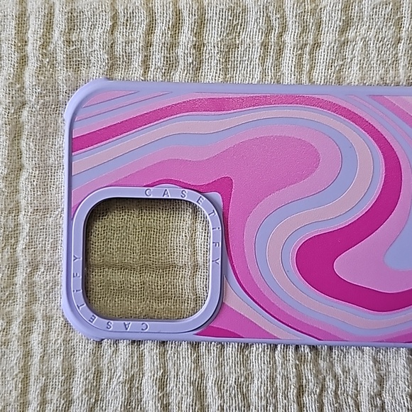 Casetify phone case iPhone 13 pro - Picture 2 of 3